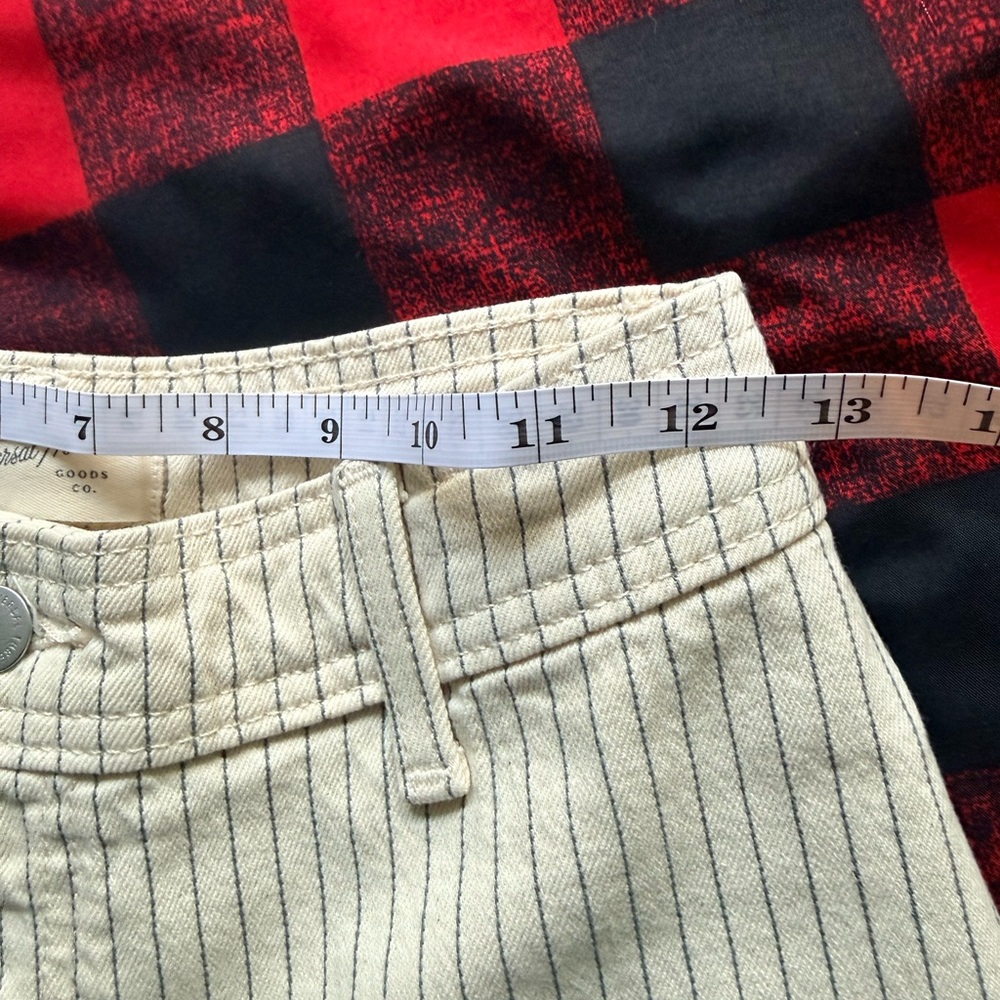 Universal Thread women’s Pinstriped Khaki wide leg, high rise - Picture 7 of 10